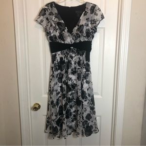 Connected Apparel Black and White Floral Dress. Size 8